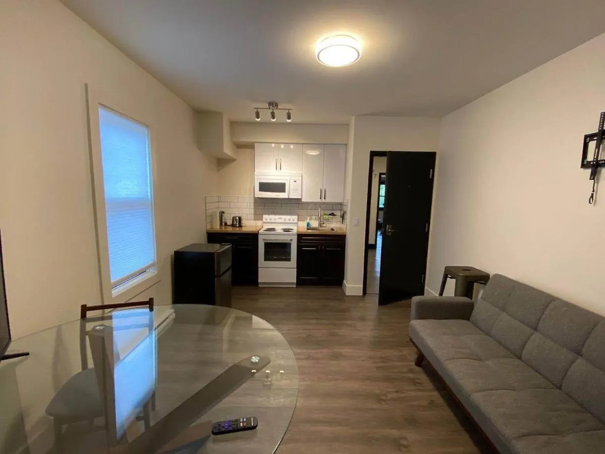 Calming 1Bedroom Units With Balcony And City View Edmonton Canadá
